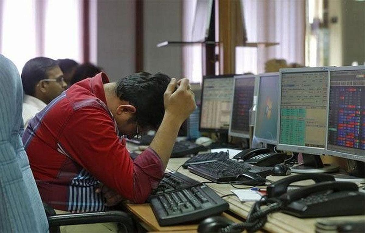 HDFC Securities Navigates Market Volatility; Parent Firm's Strategic Insight Boosts Investor Confidence