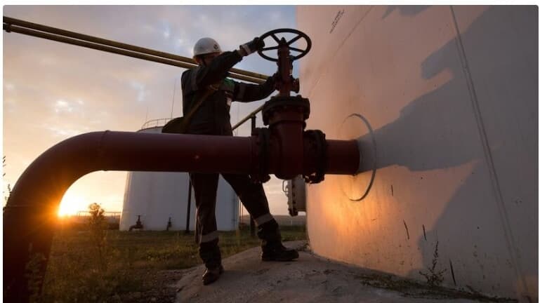 Nayara Energy Anticipates Boost in Refining Margins Amidst Increased Russian Oil Imports